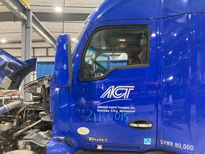 Kenworth T680 Front Door Assembly