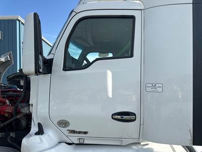 Kenworth T680 Front Door Assembly