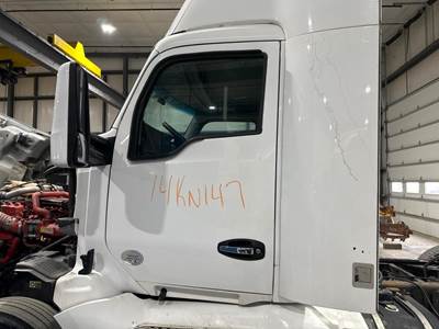 Kenworth T680 Front Door Assembly