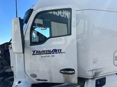 Kenworth T680 Front Door Assembly