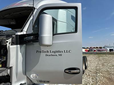 Kenworth T680 Front Door Assembly