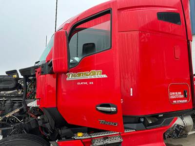 Kenworth T680 Front Door Assembly