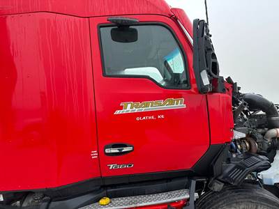 Kenworth T680 Front Door Assembly