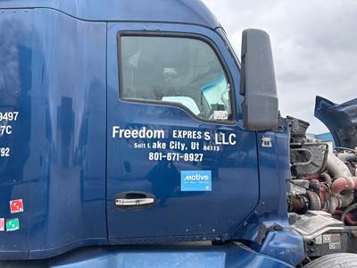 Kenworth T680 Front Door Assembly