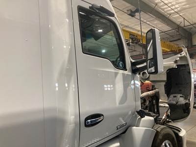 Kenworth T680 Front Door Assembly