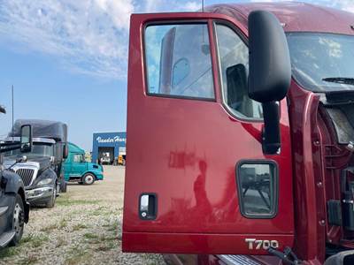Kenworth T700 Front Door Assembly