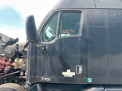 Kenworth T700 Front Door Assembly