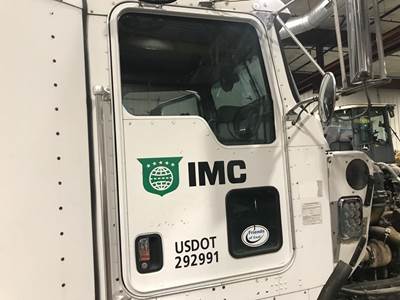 Kenworth T800 Front Door Assembly