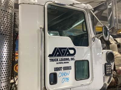 Kenworth T800 Front Door Assembly