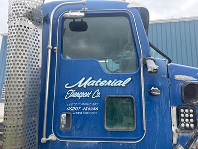 Kenworth T800 Front Door Assembly