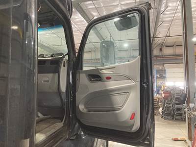 Peterbilt 579 Front Door Assembly