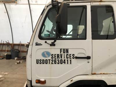 UD UD2600 Front Door Assembly for a Ud 2600