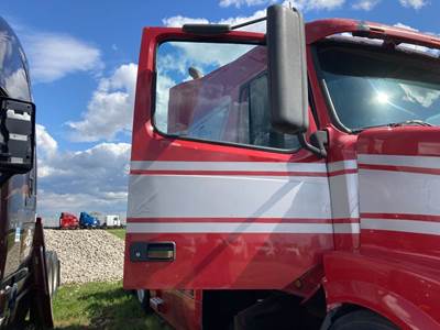 Volvo VNL Front Door Assembly