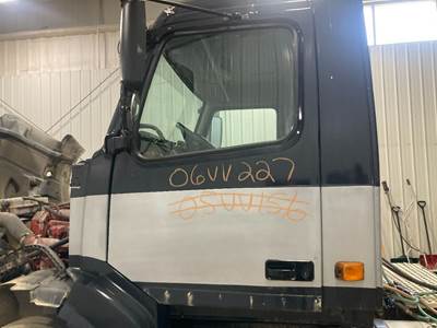 Volvo VNL Front Door Assembly