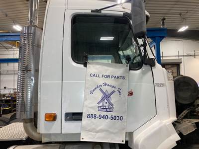 Volvo VNL Front Door Assembly