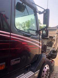 Volvo VNL Front Door Assembly