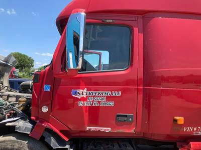 Volvo VNL Front Door Assembly