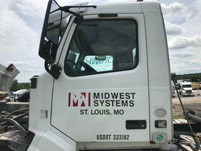 Volvo VNL Front Door Assembly