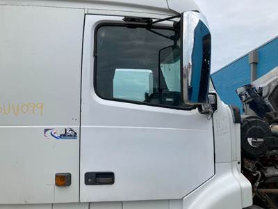 Volvo VNL Front Door Assembly