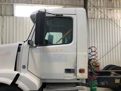 Volvo VNL Front Door Assembly