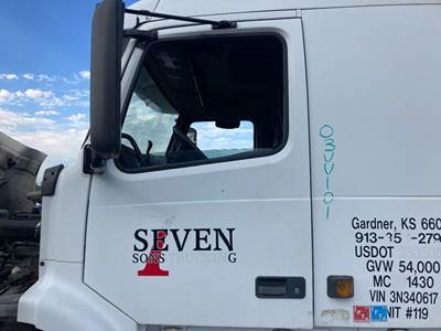 Volvo VNL Front Door Assembly