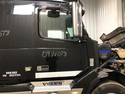 Volvo VNL Front Door Assembly