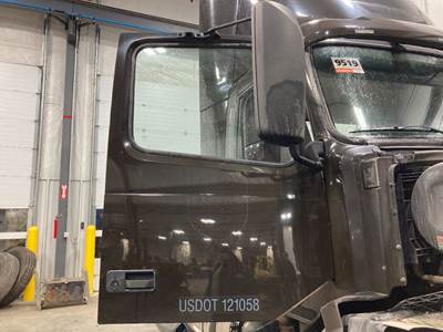 Volvo VNL Front Door Assembly