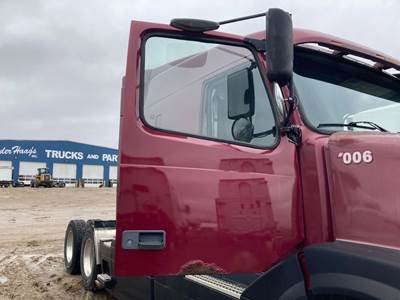 Volvo VNL Front Door Assembly