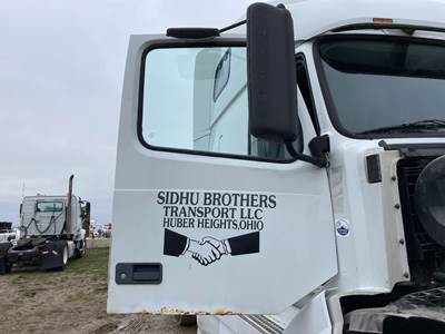 Volvo VNL Front Door Assembly