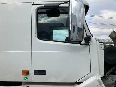 Volvo VNL Front Door Assembly