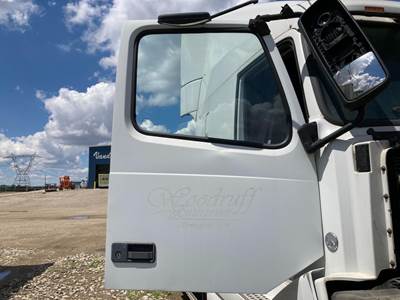 Volvo VNL Front Door Assembly