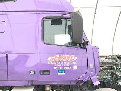 Volvo VNL Front Door Assembly