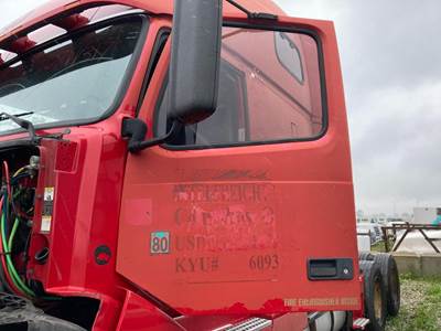 Volvo VNL Front Door Assembly