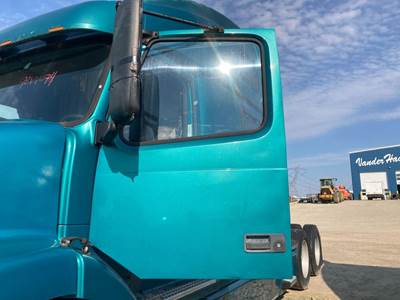 Volvo VNL Front Door Assembly