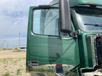 Volvo VNL Front Door Assembly