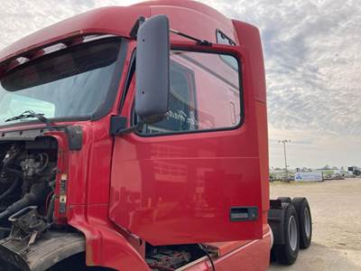 Volvo VNL Front Door Assembly