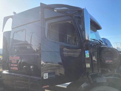 Volvo VNL Front Door Assembly