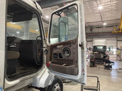 Volvo VNL Front Door Assembly