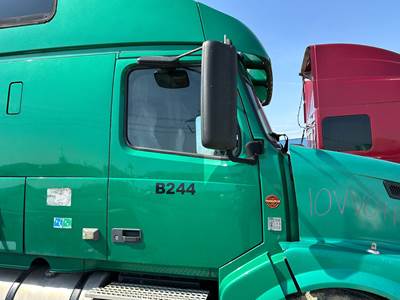 Volvo VNL Front Door Assembly