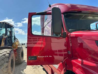 Volvo VNL Front Door Assembly