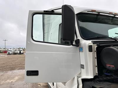 Volvo VNL Front Door Assembly