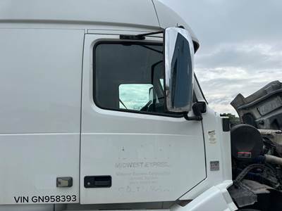 Volvo VNL Front Door Assembly