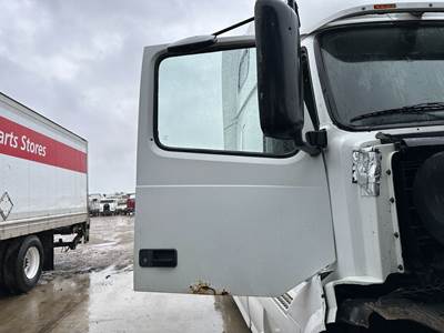 Volvo VNL Front Door Assembly