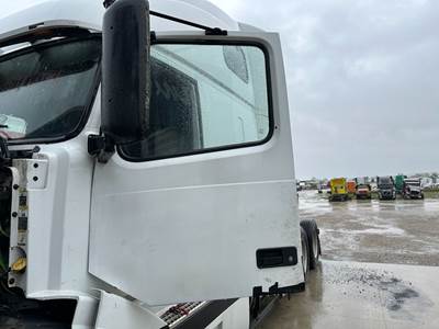 Volvo VNL Front Door Assembly