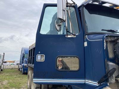 Volvo WCA Front Door Assembly