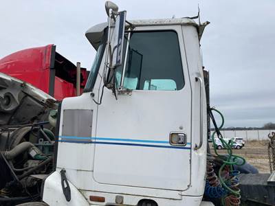 Volvo WCA Front Door Assembly