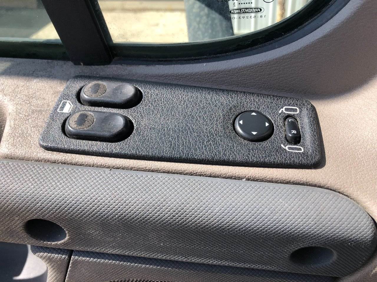 2014 Freightliner Cascadia Door Electrical Switch For Sale Spencer