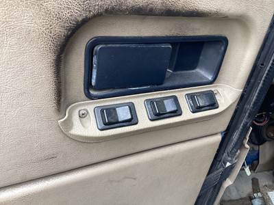 International 9400 Door Electrical Switch