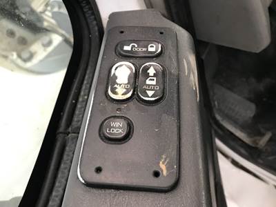 International TranStar 8600 Door Electrical Switch for a International Transtar (8600)