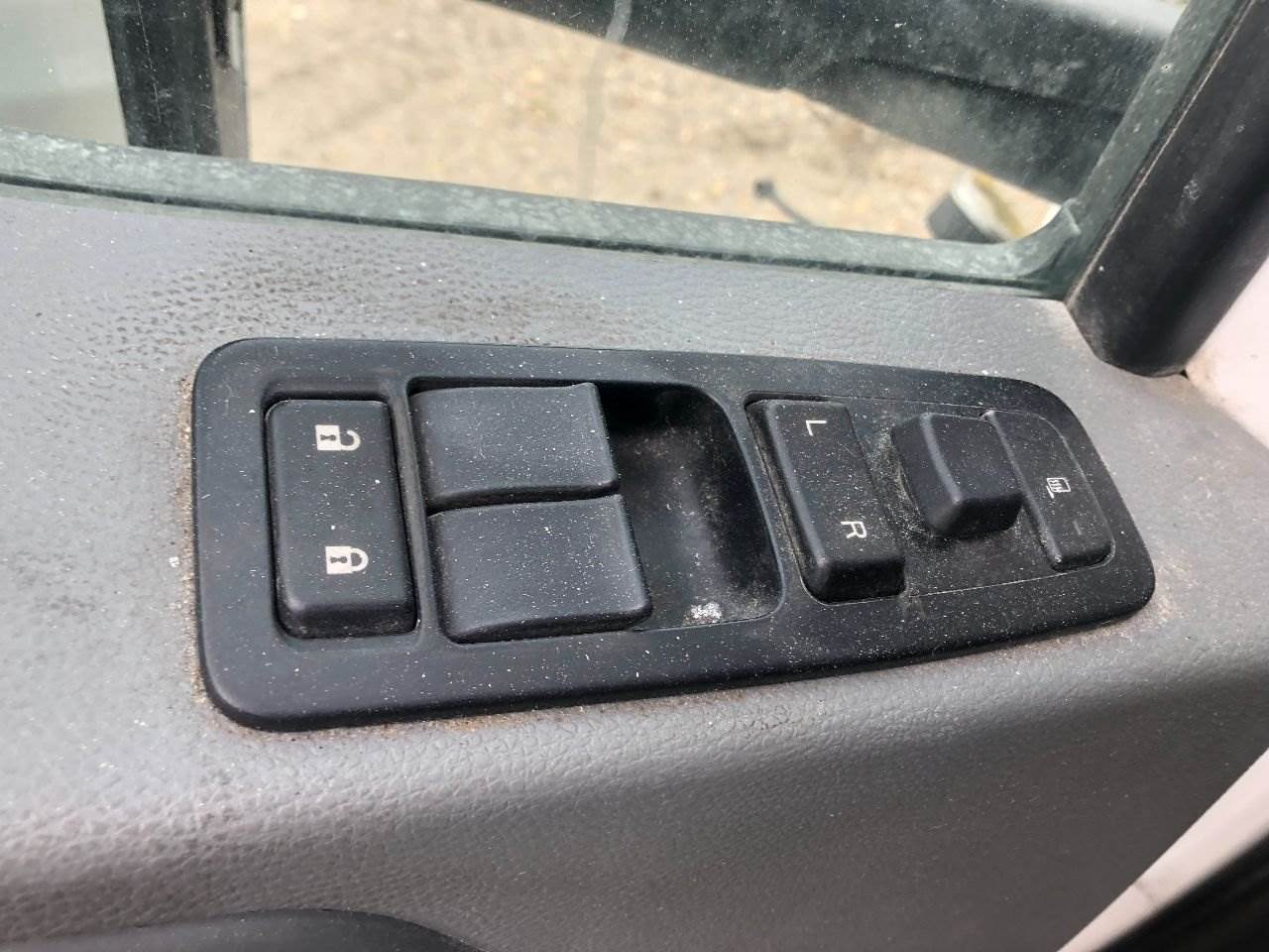 2017 Kenworth T680 Door Electrical Switch For Sale Spencer, IA